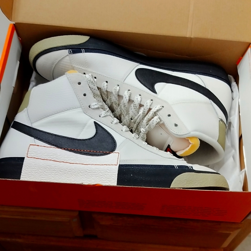 Brand new Nike shoes